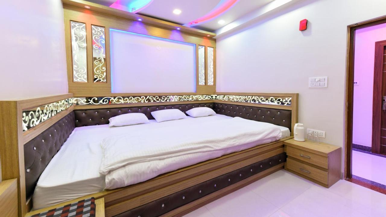 Hn Palace Homestay Agra  Oda fotoğraf