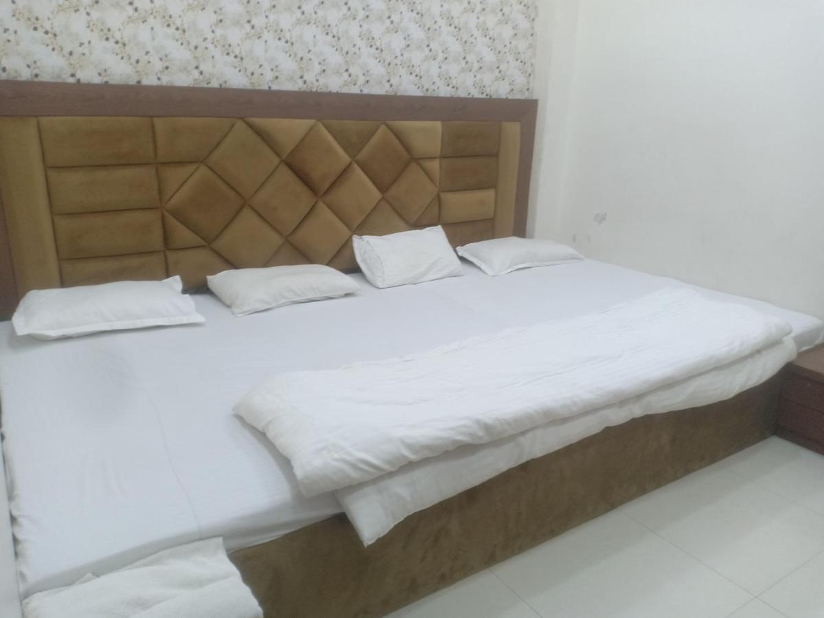 Hn Palace Homestay Agra  Oda fotoğraf